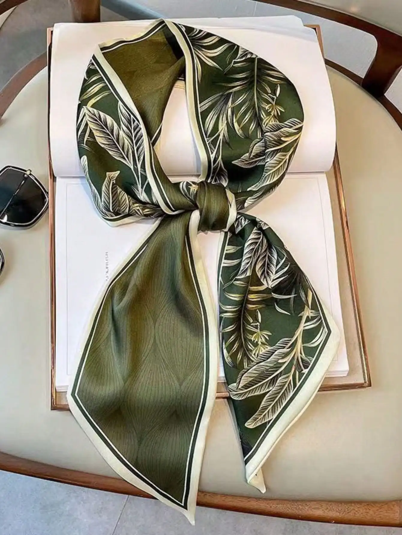 Lenço quadrado de seda falsa c - Silk Scarf Square avaliação e preço